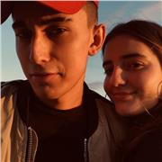 Soy una persona muy abierta y con muchas ganas de enseñar a la gente doy clases a niños